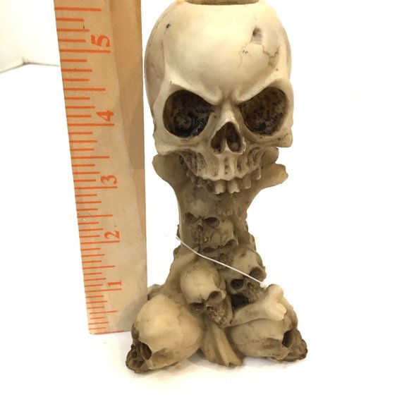 Skull stack Candle Holder Halloween 5.5" - Picture 8 of 9